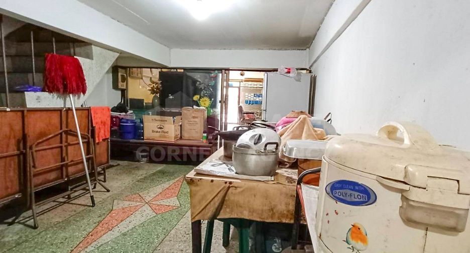 For sale 2 bedrooms retail Space in Bang Phlat, Bangkok
