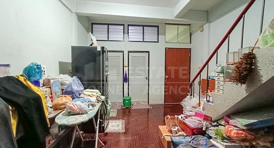 For sale 2 bedrooms retail Space in Bang Phlat, Bangkok