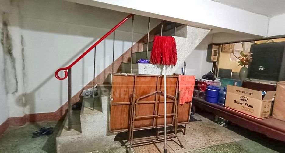 For sale 2 bedrooms retail Space in Bang Phlat, Bangkok