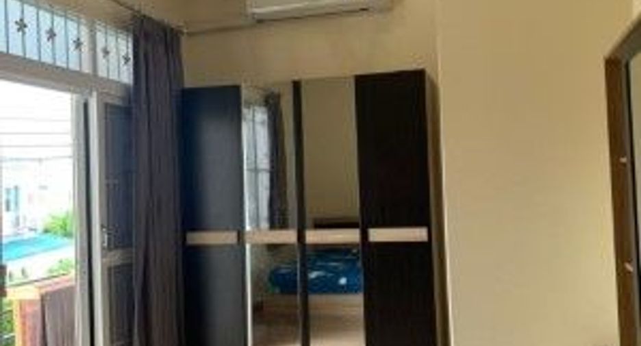 For rent 4 bedrooms townhouse in Bang Phli, Samut Prakan