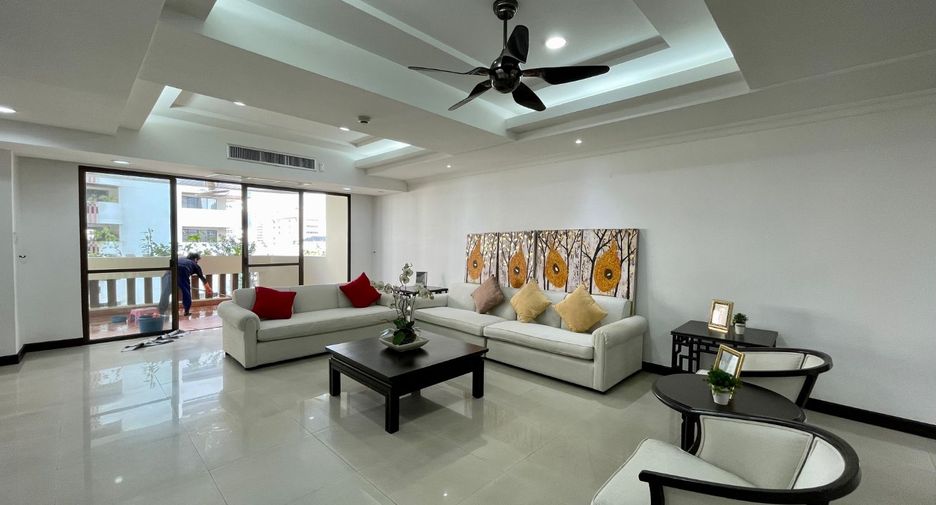 Apartment zur Miete mit 3 Zimmer in Watthana, Bangkok