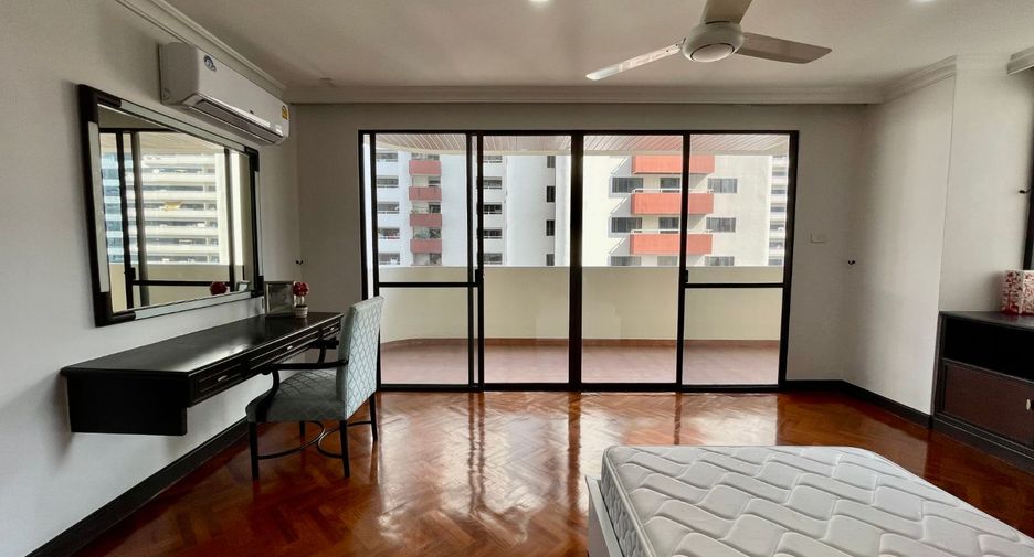 Apartment zur Miete mit 3 Zimmer in Watthana, Bangkok
