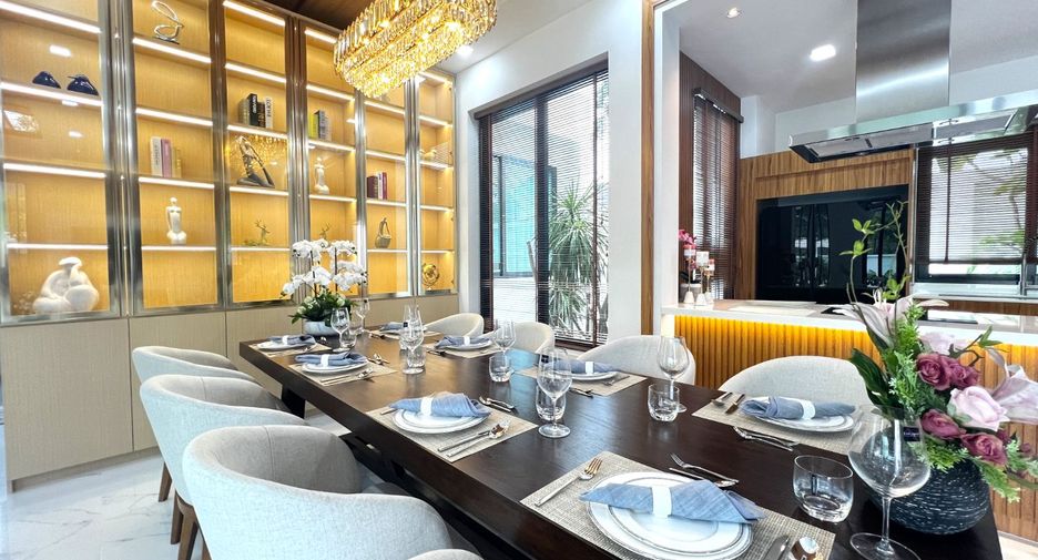 For sale 3 bedrooms villa in Mueang Krabi, Krabi