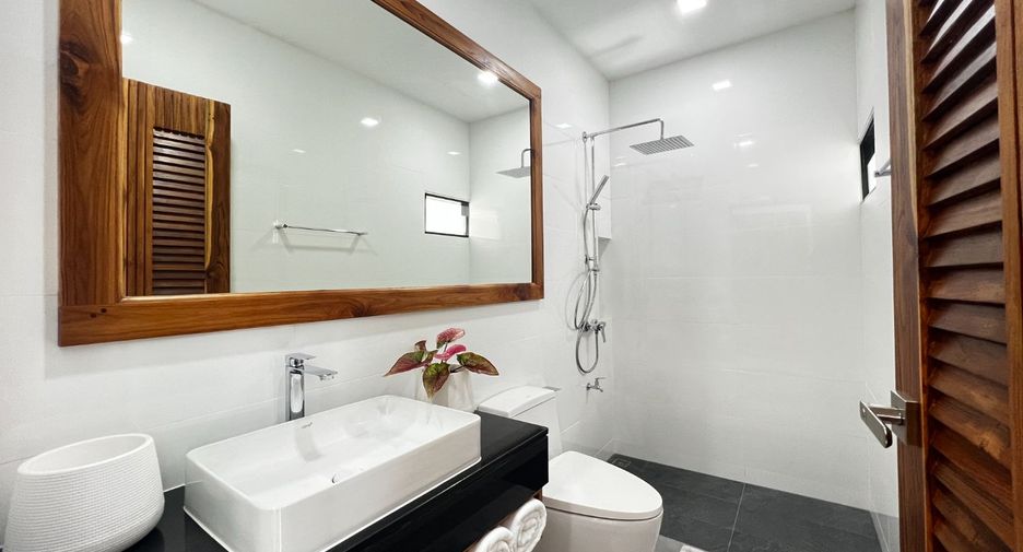 For sale 3 bedrooms villa in Mueang Krabi, Krabi