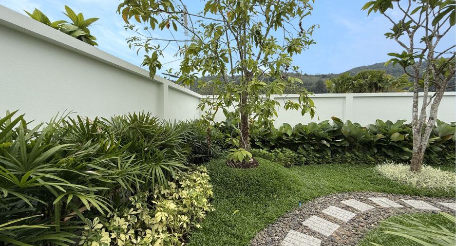 For sale 3 bedrooms villa in Mueang Krabi, Krabi