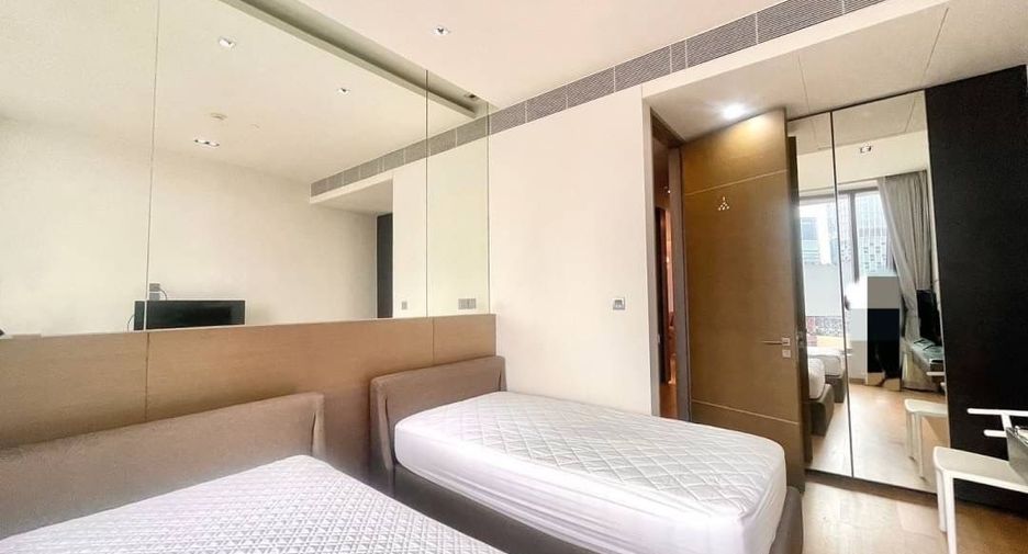 For rent 2 bedrooms condo in Sathon, Bangkok
