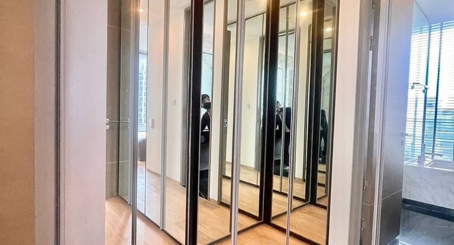 For rent 2 bedrooms condo in Sathon, Bangkok