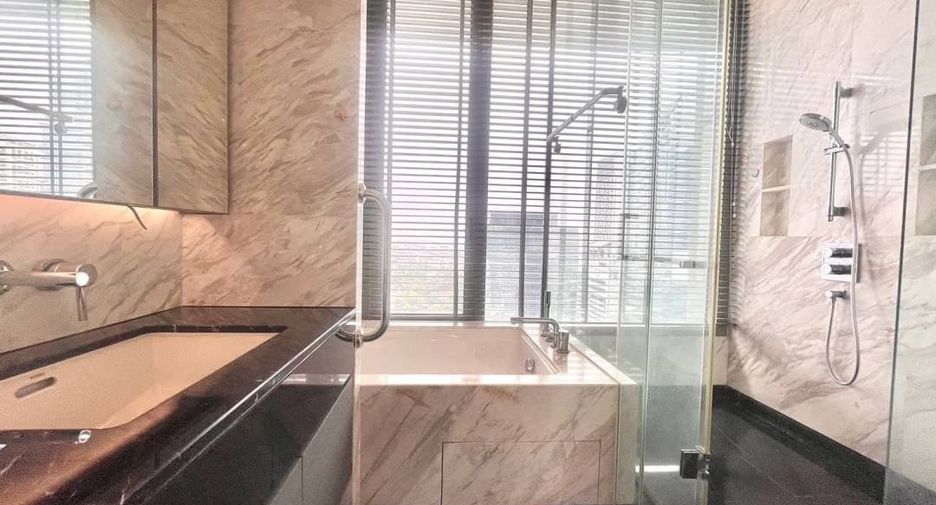 For rent 2 bedrooms condo in Sathon, Bangkok