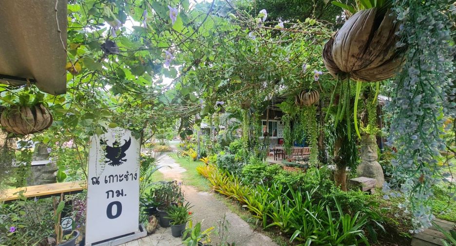 For sale 12 bed hotel in Ko Chang, Trat