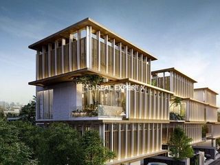 For sale 5 Beds house in Phaya Thai, Bangkok