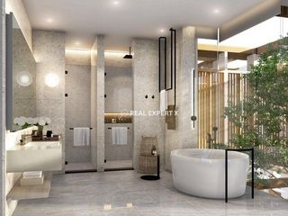 For sale 5 Beds house in Phaya Thai, Bangkok