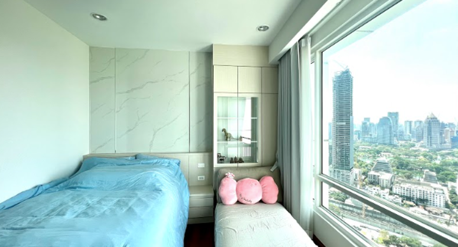 Wohnung zur Miete mit 3 Zimmer in Pathum Wan, Bangkok