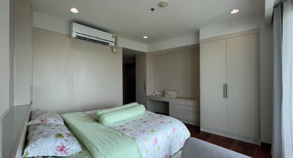 Wohnung zur Miete mit 3 Zimmer in Pathum Wan, Bangkok