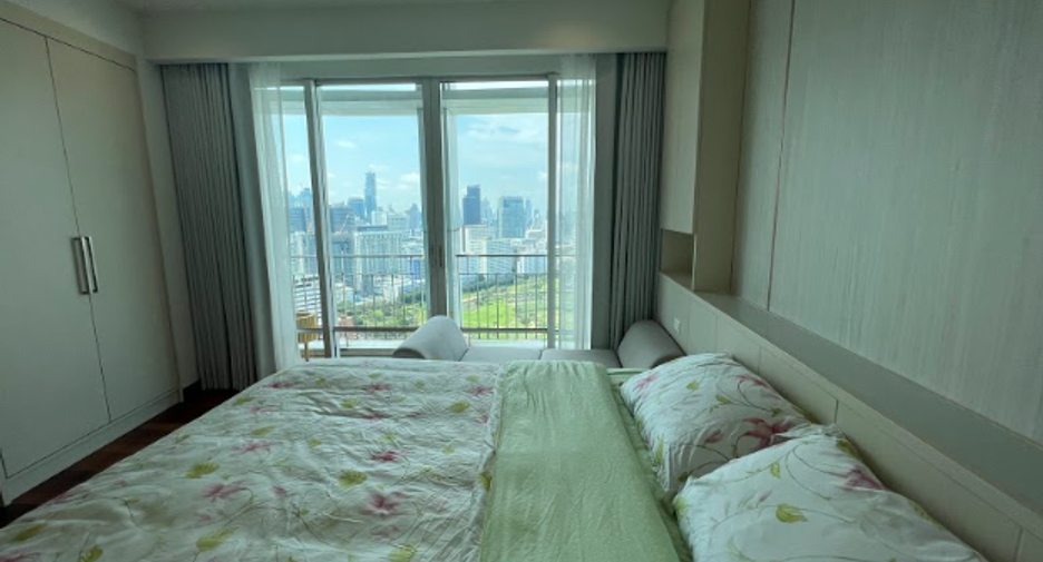 Wohnung zur Miete mit 3 Zimmer in Pathum Wan, Bangkok