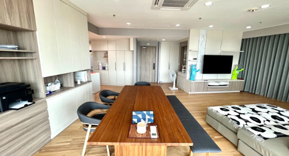 Wohnung zur Miete mit 3 Zimmer in Pathum Wan, Bangkok