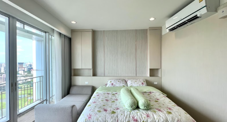 Wohnung zur Miete mit 3 Zimmer in Pathum Wan, Bangkok
