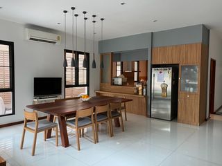 For sale 4 Beds house in Phaya Thai, Bangkok