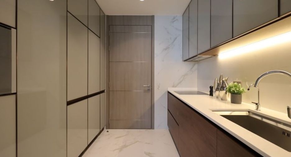 Condo en alquiler de 2 habitaciones en Khlong Toei, Bangkok