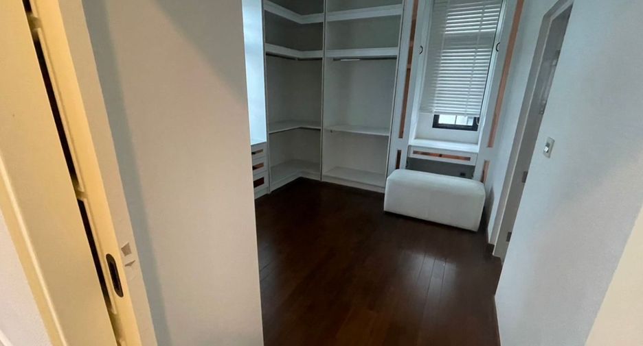 For rent and for sale 5 bedrooms house in Prawet, Bangkok