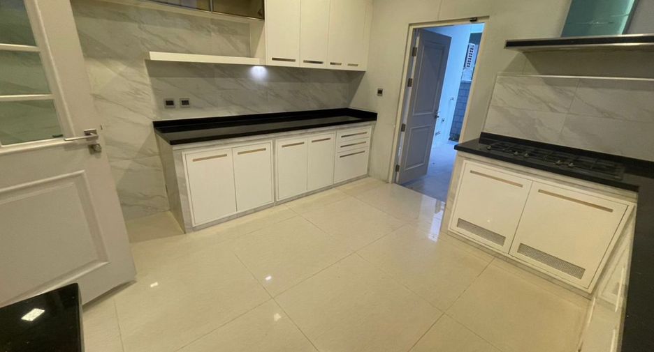 For rent and for sale 5 bedrooms house in Prawet, Bangkok