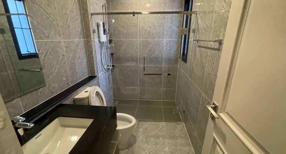 For rent and for sale 5 bedrooms house in Prawet, Bangkok