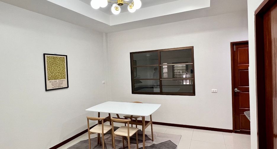 Reihenhaus zum Kauf mit 3 Zimmer in Phra Khanong, Bangkok