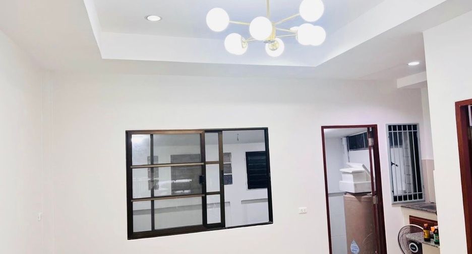 Reihenhaus zum Kauf mit 3 Zimmer in Phra Khanong, Bangkok