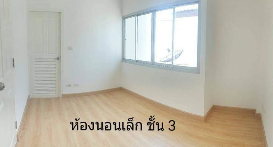 出租 3 卧室 联排别墅 在 Thung Khru, 曼谷