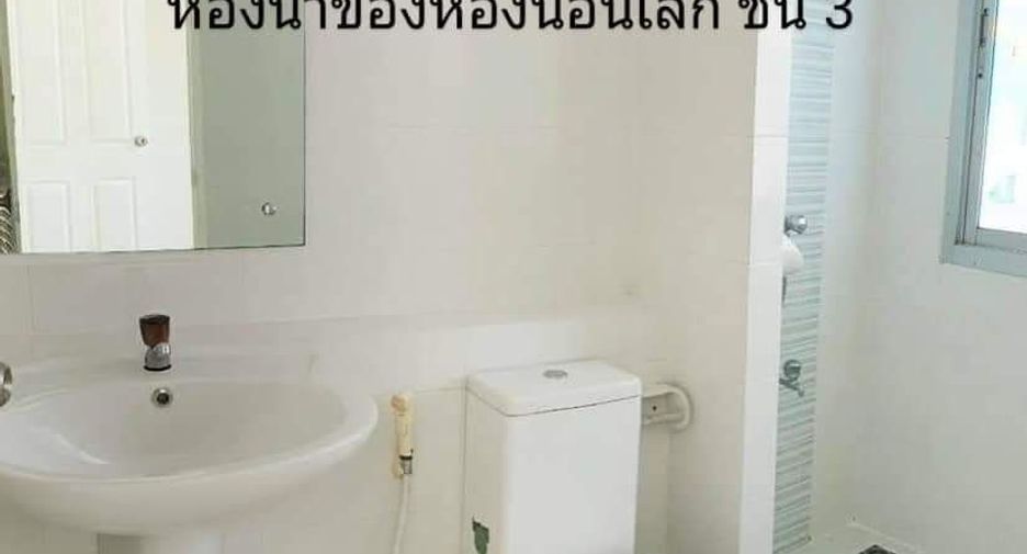 出租 3 卧室 联排别墅 在 Thung Khru, 曼谷