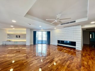 For rent 4 ベッドルーム apartment in Khlong Toei, Bangkok