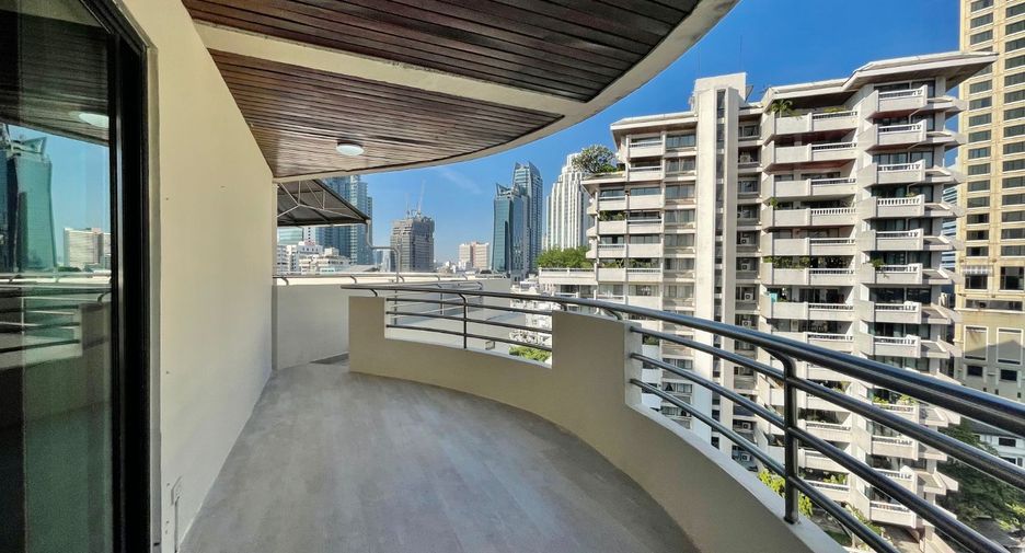 出租 4 卧室 公寓式住宅 在 Khlong Toei, 曼谷