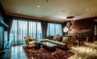 Condo en alquiler de 3 habitaciones en Khlong Toei, Bangkok