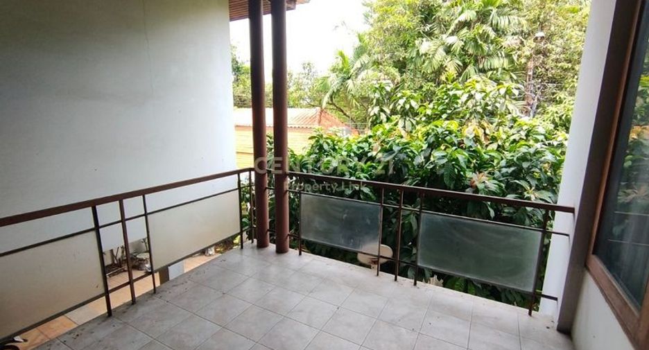 Haus zur Miete mit 4 Zimmer in Phaya Thai, Bangkok