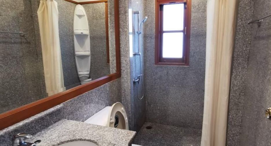 出租 4 卧室 独立屋 在 Dusit, 曼谷