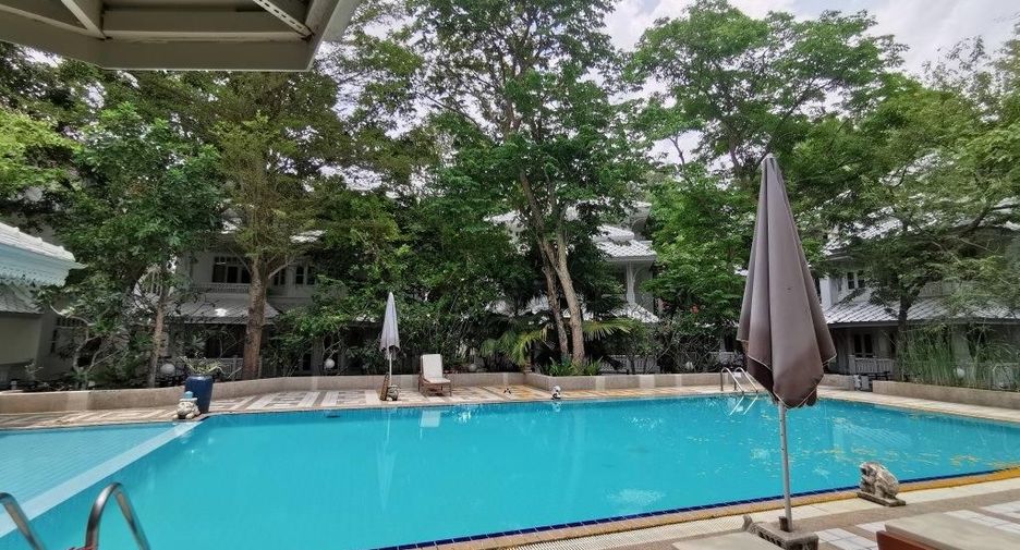 出租 4 卧室 独立屋 在 Dusit, 曼谷