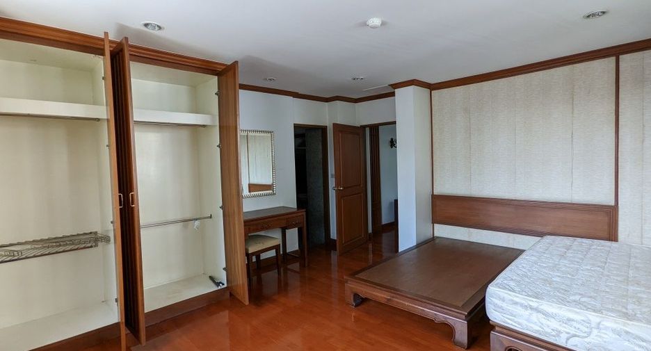 出租 4 卧室 独立屋 在 Dusit, 曼谷