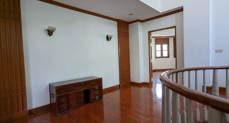 出租 4 卧室 独立屋 在 Dusit, 曼谷