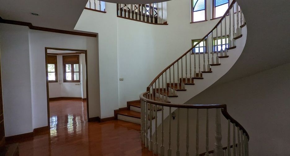 出租 4 卧室 独立屋 在 Dusit, 曼谷