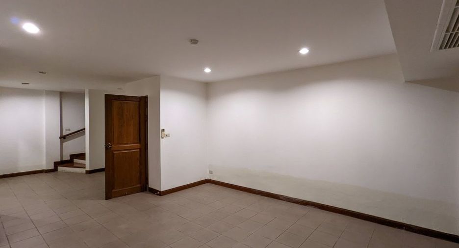 出租 4 卧室 独立屋 在 Dusit, 曼谷