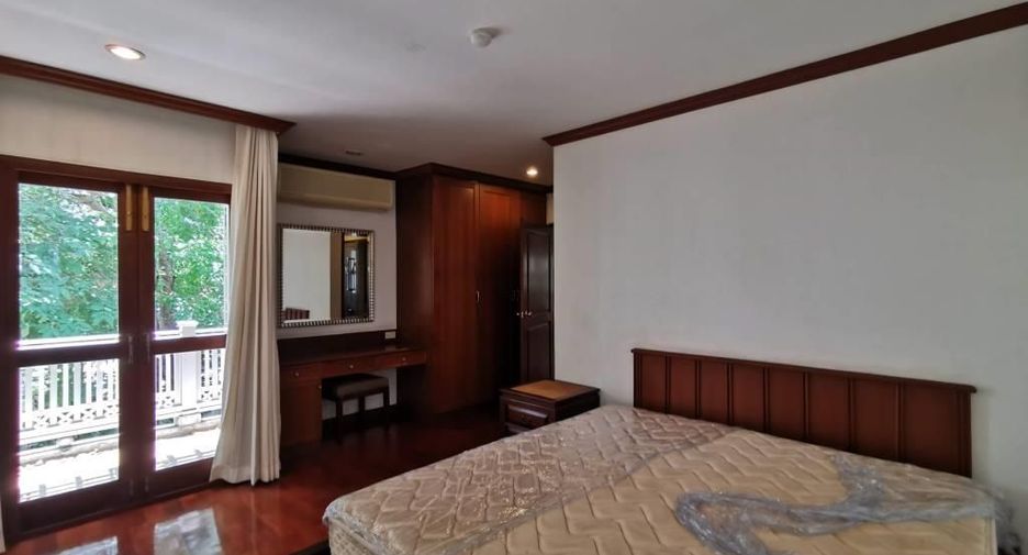 出租 4 卧室 独立屋 在 Dusit, 曼谷