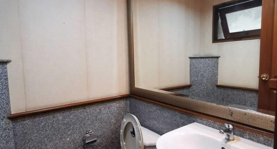 出租 4 卧室 独立屋 在 Dusit, 曼谷