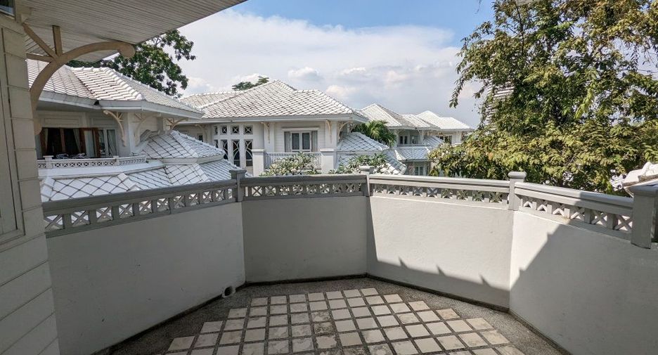 出租 4 卧室 独立屋 在 Dusit, 曼谷