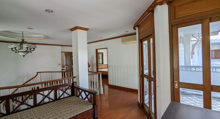 出租 4 卧室 独立屋 在 Dusit, 曼谷