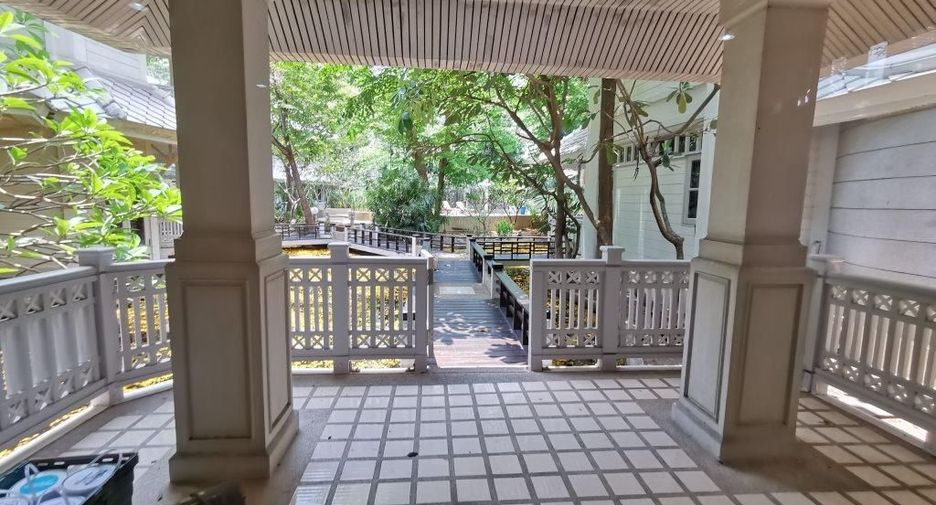 出租 4 卧室 独立屋 在 Dusit, 曼谷