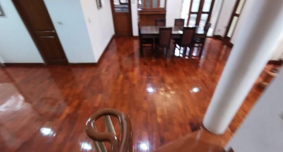 出租 4 卧室 独立屋 在 Dusit, 曼谷