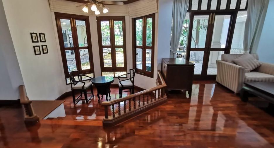 出租 4 卧室 独立屋 在 Dusit, 曼谷