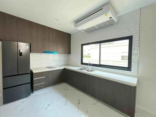 For rent 4 bed house in Mueang Samut Sakhon, Samut Sakhon