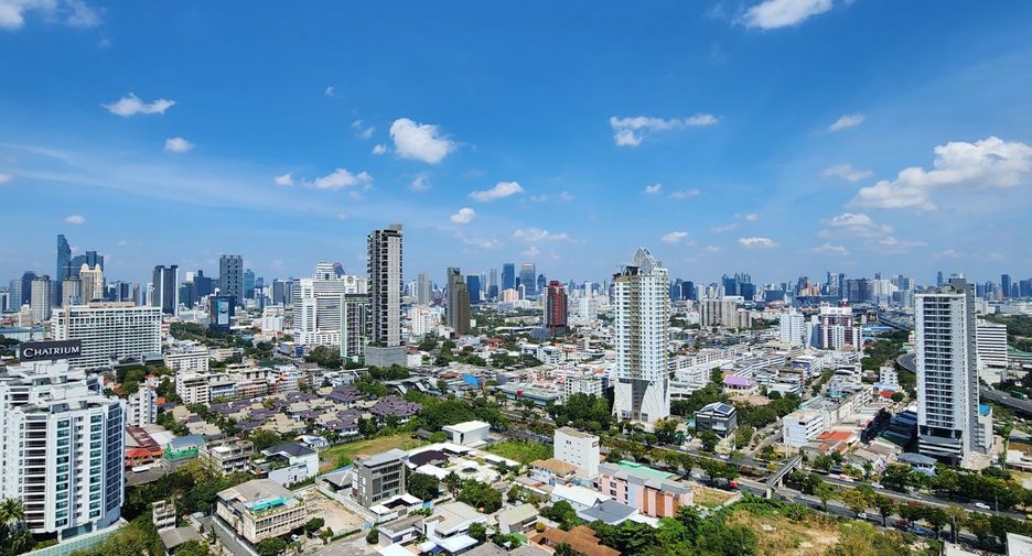 For sale 2 ベッドルーム condo in Yan Nawa, Bangkok