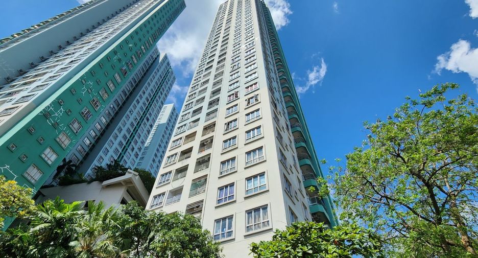 For sale 2 ベッドルーム condo in Yan Nawa, Bangkok