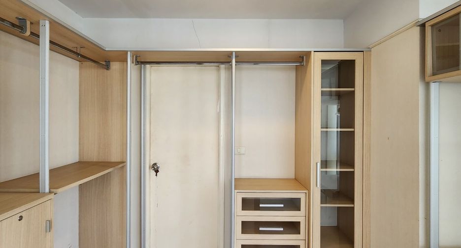 For sale 2 ベッドルーム condo in Yan Nawa, Bangkok